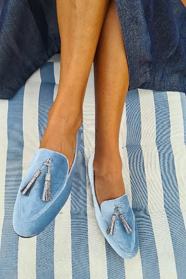 Alessia | Zapatilla Con Borlas Plateadas