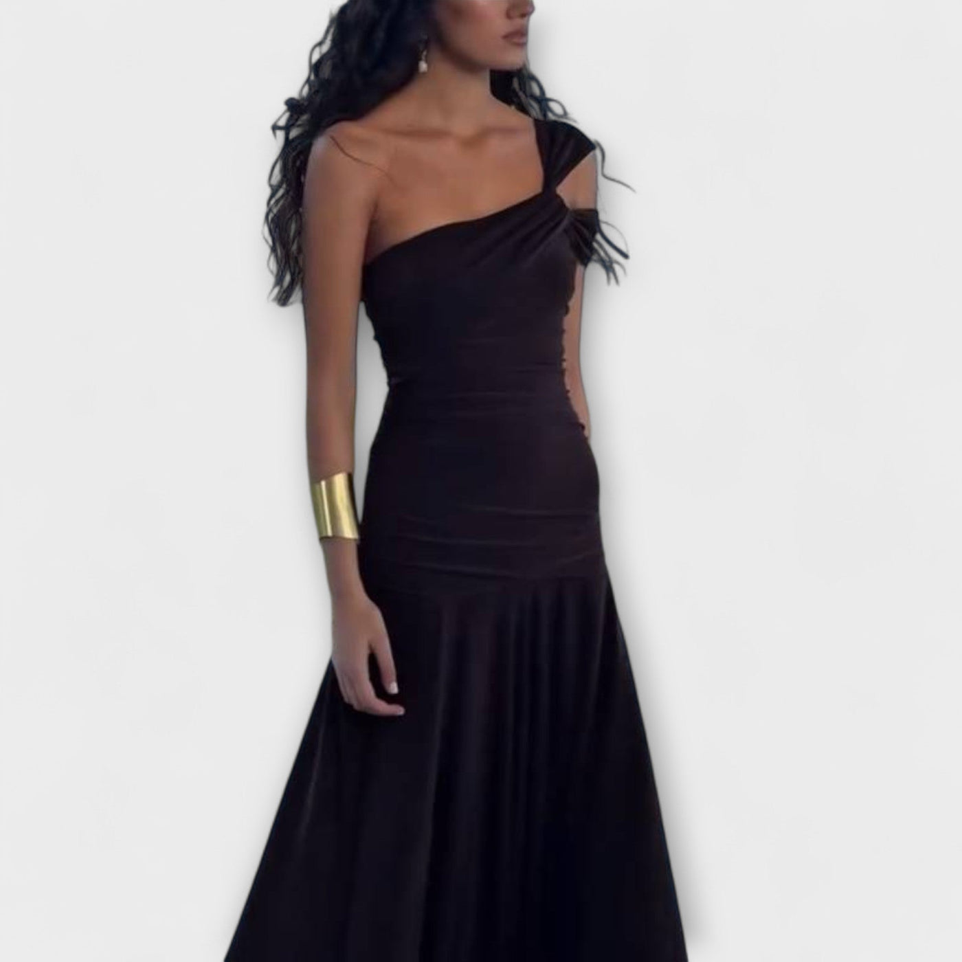 Margot - Vestido Maxi Ajustado Off-Shoulder