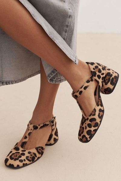 Gianna | Tacones Bloque T-Strap con Estampado de Leopardo