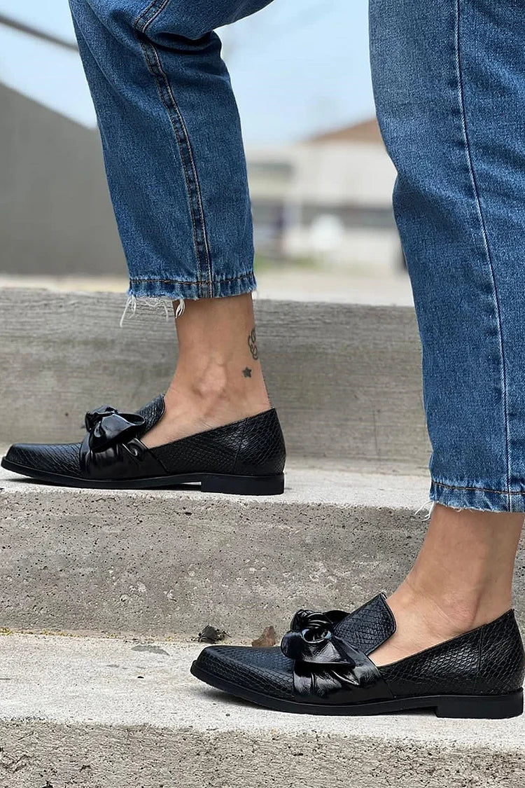 Georgia | Mocasín Negro con Lazo Brillante