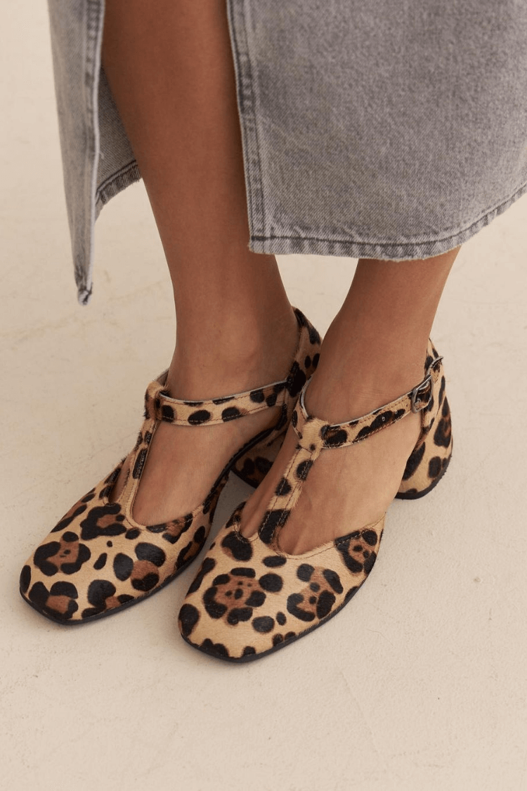 Gianna | Tacones Bloque T-Strap con Estampado de Leopardo