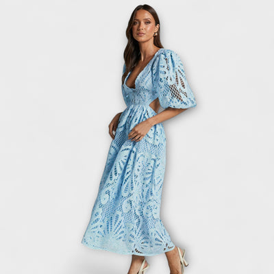 Vestido Elegante con Detalles Delicados