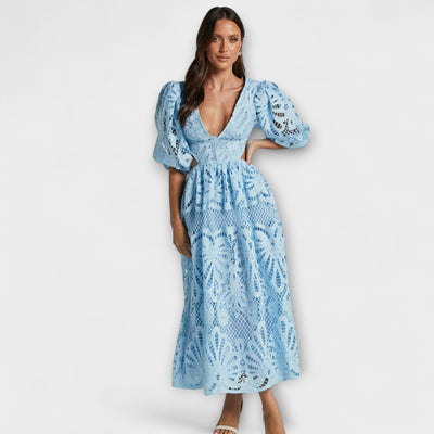 Vestido Elegante con Detalles Delicados