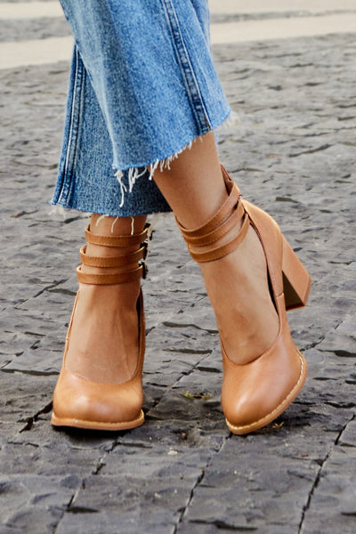 Ariana | Tacones de Triple Hebilla
