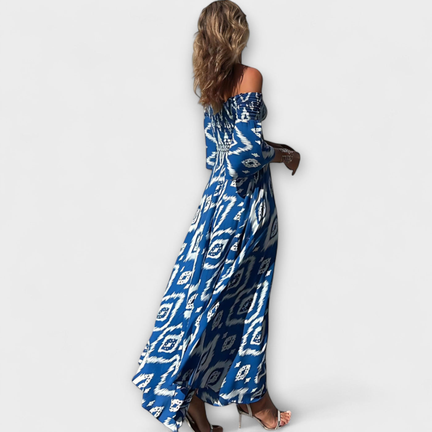 Bella - Vestido Off-Shoulder con Flores del Océano