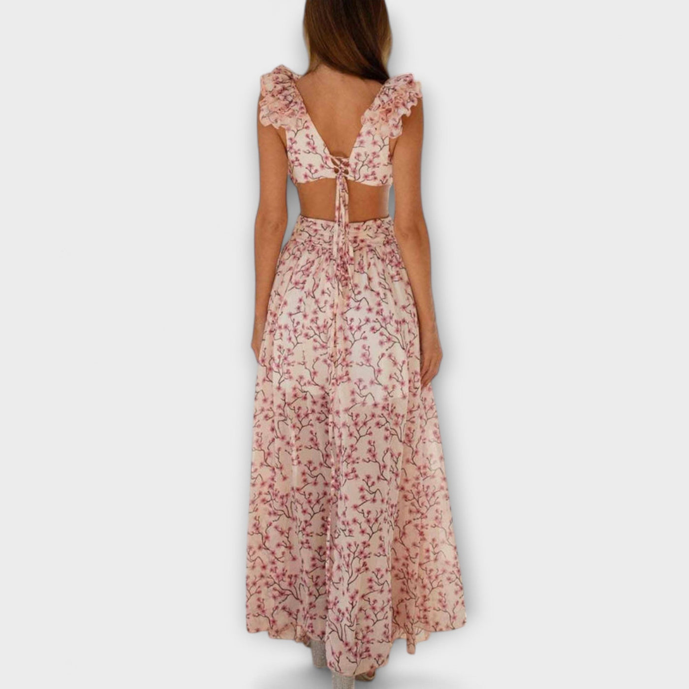 Elin - Vestido Maxi con Dobladillo Volante y Detalles con Corte