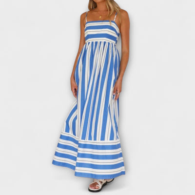 Svea - Vestido Maxi en Flor Desnuda