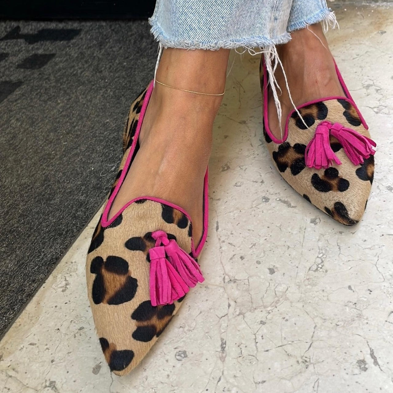 Ana | Bailarinas de Estampado Animal con Elegantes Borlas