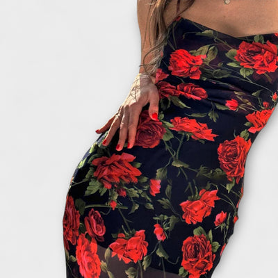Vestido ajustado de tirantes espagueti con estampado de flores